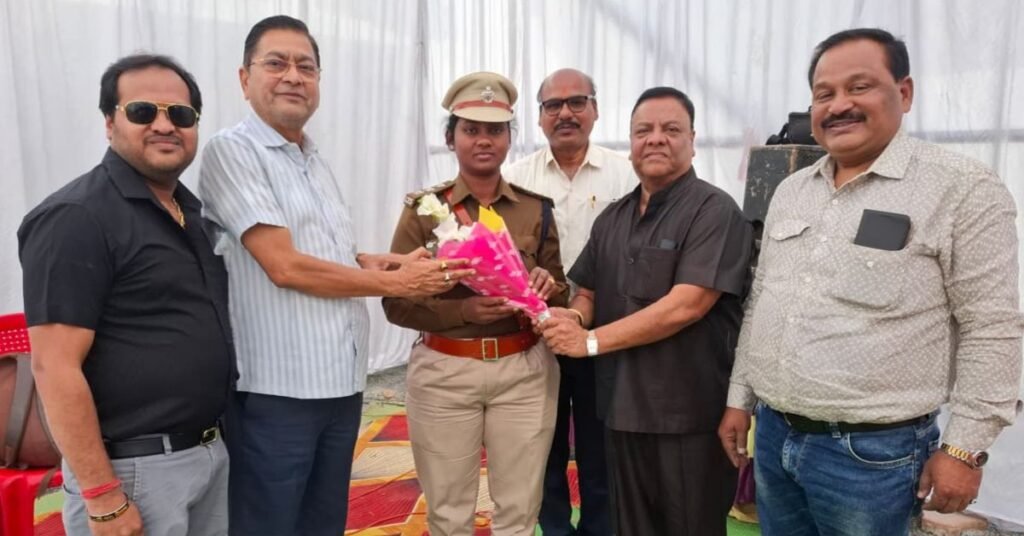 छत्तीसगढ़ जनर्लिस्ट वेलफेयर यूनियन ने किया शक्ति जिले के वरिष्ठ पुलिस अधिकारियों का स्वागत, जिला अध्यक्ष रमेशचंद्र अग्रवाल के नेतृत्व में पहुंचे सदस्य, यूनियन के कार्यों से भी अवगत कराया अध्यक्ष जी ने kshititech