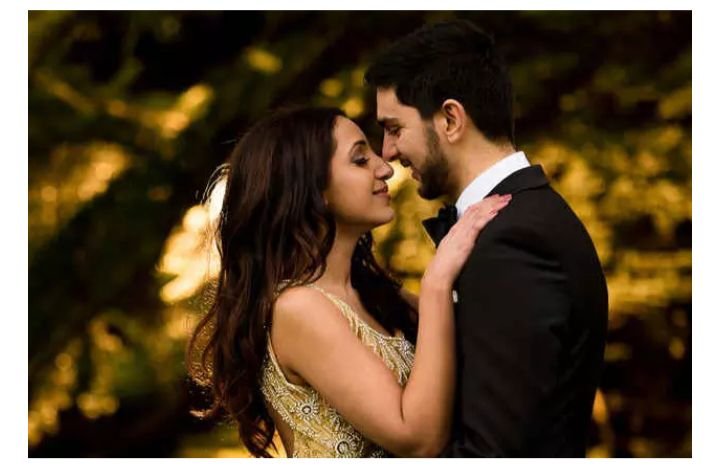 बड़ा फैसला-छत्तीसगढ़ प्रदेश में साहू समाज ने विवाह पूर्व प्री-वेडिंग शूट पर लगाया प्रतिबंध, प्रदेश की बैठक में हुआ फैसला, खर्चीली शादियों एवं मध्यमवर्गीय परिवारों को हो रही परेशानियों को देखते हुए लिया गया कड़ा निर्णय kshititech