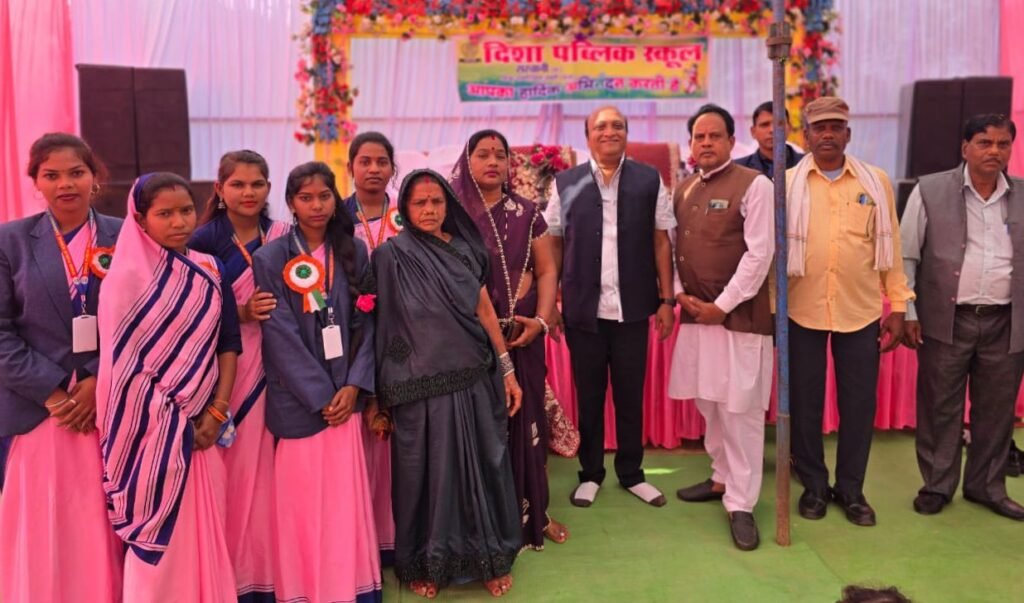 दिशा पब्लिक स्कूल के वार्षिक उत्सव कार्यक्रम में पहुंचे पूर्व नगर पालिका अध्यक्ष नरेश गेवाडीन ने कहा- ऐसे आयोजनों से बच्चों की सांस्कृतिक प्रतिभाओं को मिलता है बेहतर मंच, बच्चों की सुंदर प्रस्तुति पर उत्साहर्धन भी किया गेवाडीन ने kshititech