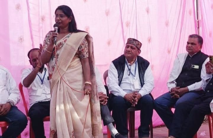 शशिकला को मिली बड़ी जिम्मेदारी- शक्ति जिले में संकुल शैक्षिक समन्वयक संघ की अध्यक्ष बनाई गई शशि कला उराव,शशि ने कहा- पूरी निष्ठा के साथ करूंगी अपनी जिम्मेदारियो का निर्वहन, प्रांतीय पदाधिकारियो की मौजूदगी में शक्ति जिले की ब्लॉक कार्यकारिणी का भी हुआ गठन kshititech