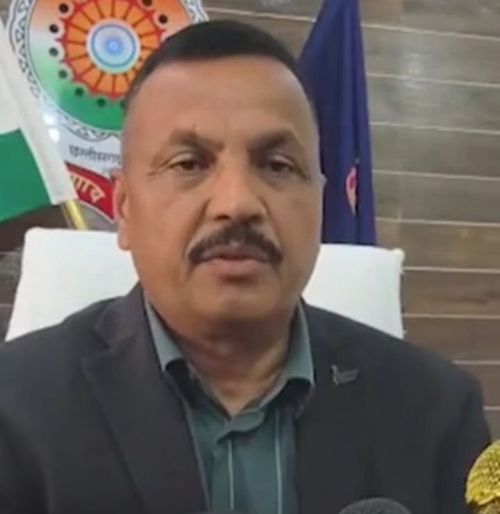 एसपी साहब की पीड़ा- पुलिस पदोन्नति पर सवाल- कवर्धा SP धर्मेंद्र सिंह बोले- प्रमोशन में किया जा रहा भेदभाव, मेरे बैच के कई अधिकारी DIG बने, मुख्यमंत्री साय को लिखा पत्र, पदोन्नति की निष्पक्ष जांच की मांग की एसपी साहब ने एसपी साहब की पीड़ा- पुलिस पदोन्नति पर सवाल- कवर्धा SP धर्मेंद्र सिंह बोले- प्रमोशन में किया जा रहा भेदभाव, मेरे बैच के कई अधिकारी DIG बने, मुख्यमंत्री साय को लिखा पत्र, पदोन्नति की निष्पक्ष जांच की मांग की एसपी साहब ने kshititech