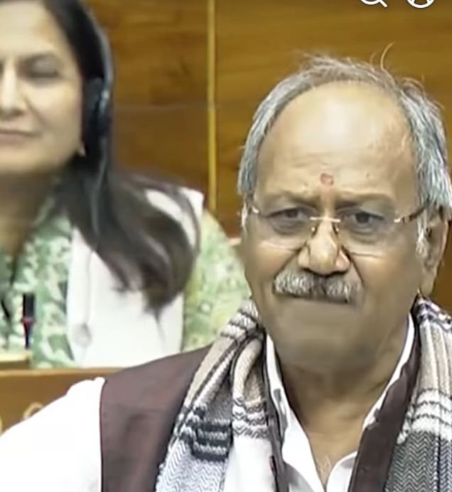 कोचिंग के 'फीस-ट्रैप' से छात्रों को बचाना ज़रूरी- सांसद बृजमोहन अग्रवाल ने लोकसभा के संसद सत्र में केंद्र सरकार से करी कोचिंग संस्थानों से कड़ाई से पालन करवाने की मांग कोचिंग के 'फीस-ट्रैप' से छात्रों को बचाना ज़रूरी- सांसद बृजमोहन अग्रवाल ने लोकसभा के संसद सत्र में केंद्र सरकार से करी कोचिंग संस्थानों से कड़ाई से पालन करवाने की मांग kshititech