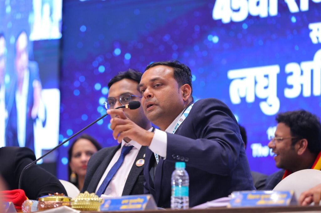 अपने ओजस्वी भाषण से दक्षिण भारत में भी अमर ने लहराया परचम- बेंगलुरु में आयोजित अखिल भारतीय मारवाड़ी युवा मंच के राष्ट्रीय लघु अधिवेशन में पहुंचे उपाध्यक्ष अमर सुल्तानिया,अमर के कार्यों की हुई राष्ट्रीय मंच पर प्रशंसा kshititech