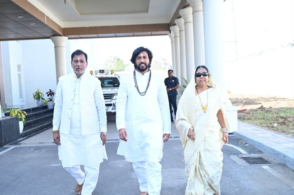 शक्ति जिले के प्रभारी मंत्री गुरु खुशवंत साहेब ने निकाली सतनाम सद्भाव पदयात्रा, मुख्यमंत्री विष्णु देव साय भी हुए शामिल, गिरोधपुरी धाम तक जाएगी पैदल यात्रा, पांच दिनों का है कार्यक्रम, 18 फरवरी को हुआ यात्रा का शुभारंभ kshititech