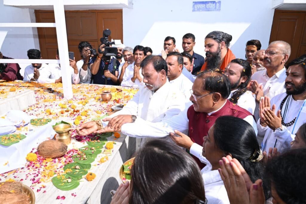 शक्ति जिले के प्रभारी मंत्री गुरु खुशवंत साहेब ने निकाली सतनाम सद्भाव पदयात्रा, मुख्यमंत्री विष्णु देव साय भी हुए शामिल, गिरोधपुरी धाम तक जाएगी पैदल यात्रा, पांच दिनों का है कार्यक्रम, 18 फरवरी को हुआ यात्रा का शुभारंभ kshititech