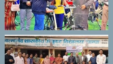 53 छात्राओं को दी गई साइकिल,स्वामी आत्मानंद उत्कृष्ट विद्यालय चाम्पा की छात्राओं के चेहरे पर आई मुस्कान, अपने खुद की साइकलों से अब आएंगी स्कूल, विद्यालय के शिक्षक डॉक्टर रविंद्र द्विवेदी ने दी जानकारी kshititech