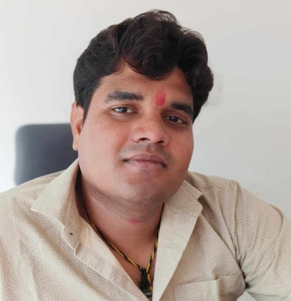 गोविंद को मिली बड़ी जिम्मेदारी-भाजपा नेता गोविंद देवांगन बुनकर प्रकोष्ठ शक्ति जिले के अध्यक्ष बनाए गए,पार्टी कार्यकर्ताओं ने दी बधाई, गोविंद ने कहा- जिले में बुनकर प्रकोष्ठ के संगठन को करेंगे मजबूत kshititech