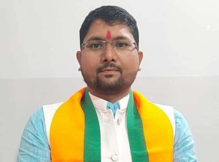 धीरेंद्र को मिली बड़ी जिम्मेदारी- भाजपा अनुसूचित जाति मोर्चा शक्ति जिले के उपाध्यक्ष बनाए गए वरिष्ठ चिकित्सक डॉक्टर धीरेंद्र खूंटे, भाजपा चिकित्सा प्रकोष्ठ के जिला संयोजक भी रह चुके हैं धीरेंद्र kshititech