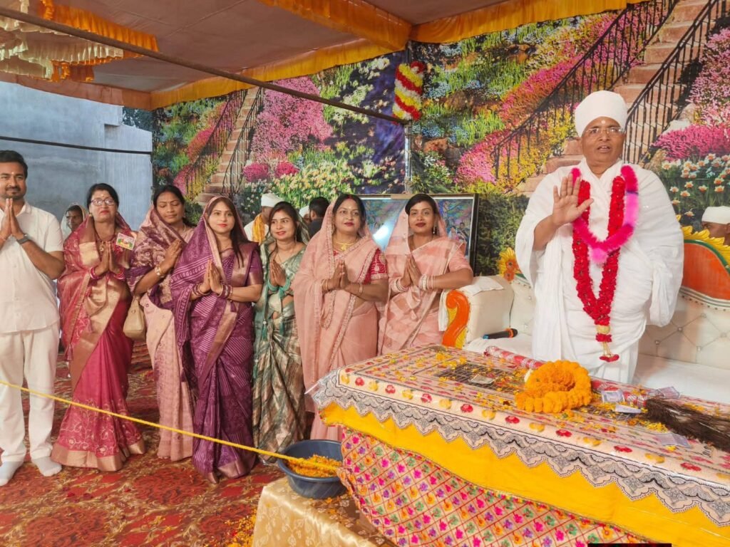 ऐतिहासिक आयोजन- डोंगिया सुलोनी के गबेल परिवार में प्रारंभ हुआ सुखद सत्संग एवं अमृत कथा का धार्मिक आयोजन, परम पूज्य असंग साहेब जी की अमृतमय वाणी से हो रहा है कथा का रसपान, बड़ी हस्तियां भी पहुंची कथा का श्रवण करने kshititech