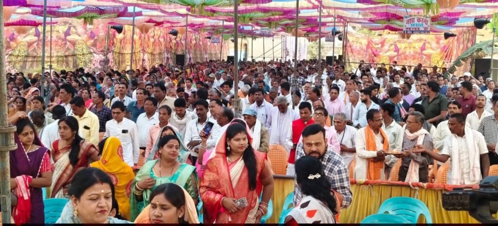 सुखद सत्संग के आयोजन से हजारों धर्म प्रेमियों ने किया असंग देव साहेब जी की अमृतमय कथा का रसपान, 12 फरवरी को सुखद सत्संग का हुआ सुखद समापन,डोंगिया सुलौनी के रामकुमार गीता गबेल परिवार ने किया था धार्मिक आयोजन, जिले के पुलिस कप्तान प्रफुल्ल कुमार ठाकुर भी पहुंचे कथा श्रवण करने सुखद सत्संग के आयोजन से हजारों धर्म प्रेमियों ने किया असंग देव साहेब जी की अमृतमय कथा का रसपान, 12 फरवरी को सुखद सत्संग का हुआ सुखद समापन,डोंगिया सुलौनी के रामकुमार गीता गबेल परिवार ने किया था धार्मिक आयोजन, जिले के पुलिस कप्तान प्रफुल्ल कुमार ठाकुर भी पहुंचे कथा श्रवण करने kshititech