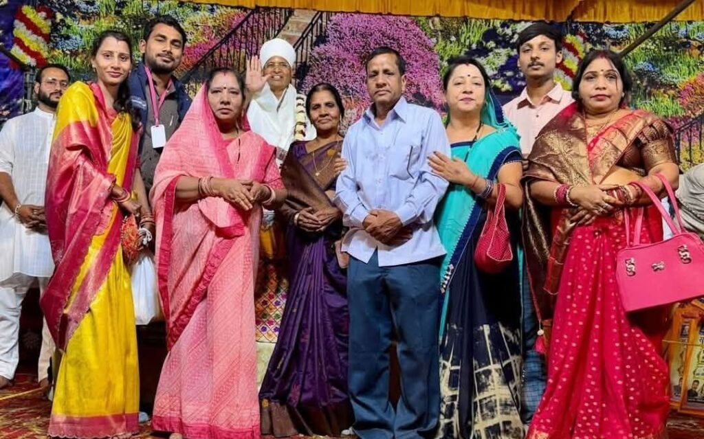 सुखद सत्संग के आयोजन से हजारों धर्म प्रेमियों ने किया असंग देव साहेब जी की अमृतमय कथा का रसपान, 12 फरवरी को सुखद सत्संग का हुआ सुखद समापन,डोंगिया सुलौनी के रामकुमार गीता गबेल परिवार ने किया था धार्मिक आयोजन, जिले के पुलिस कप्तान प्रफुल्ल कुमार ठाकुर भी पहुंचे कथा श्रवण करने सुखद सत्संग के आयोजन से हजारों धर्म प्रेमियों ने किया असंग देव साहेब जी की अमृतमय कथा का रसपान, 12 फरवरी को सुखद सत्संग का हुआ सुखद समापन,डोंगिया सुलौनी के रामकुमार गीता गबेल परिवार ने किया था धार्मिक आयोजन, जिले के पुलिस कप्तान प्रफुल्ल कुमार ठाकुर भी पहुंचे कथा श्रवण करने kshititech