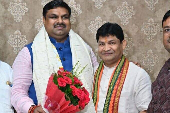 रंग लाएगी पूर्व विधायक खिलावन साहू की मेहनत- सक्ती विधानसभा क्षेत्र के विकास हेतु बजट में कई प्रस्ताव हो सकते हैं शामिल- डॉ खिलावन साहू, खिलावन जी ने CM, डिप्टी सीएम एवं मंत्री गणों से मुलाकात कर दिया था बजट संबंधी महत्वपूर्ण प्रस्ताव, शिक्षा, स्वास्थ्य, सड़क, बिजली, पानी, सब होगा चकाचक kshititech