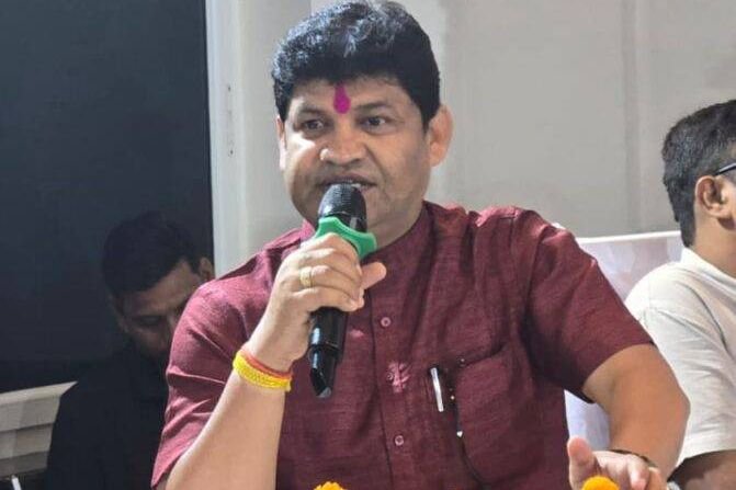 रंग लाएगी पूर्व विधायक खिलावन साहू की मेहनत- सक्ती विधानसभा क्षेत्र के विकास हेतु बजट में कई प्रस्ताव हो सकते हैं शामिल- डॉ खिलावन साहू, खिलावन जी ने CM, डिप्टी सीएम एवं मंत्री गणों से मुलाकात कर दिया था बजट संबंधी महत्वपूर्ण प्रस्ताव, शिक्षा, स्वास्थ्य, सड़क, बिजली, पानी, सब होगा चकाचक kshititech