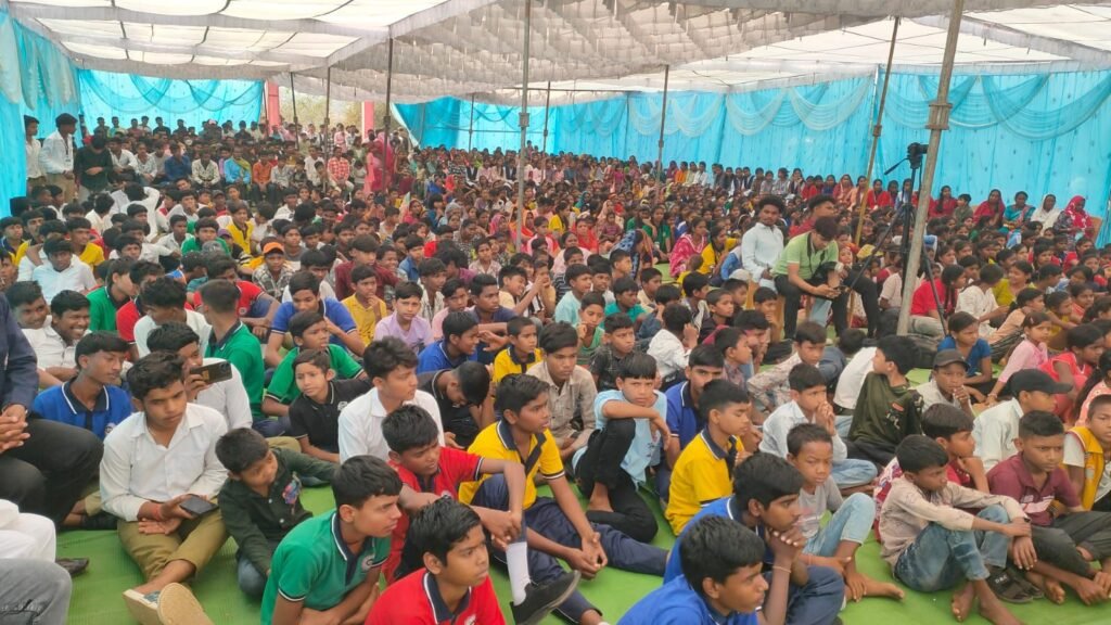 हायर सेकेंडरी स्कूल खैरा में वार्षिकोत्सव संपन्न, जिला शिक्षा अधिकारी मैडम ने भी किया विद्यार्थियों का उत्साहवर्धन kshititech