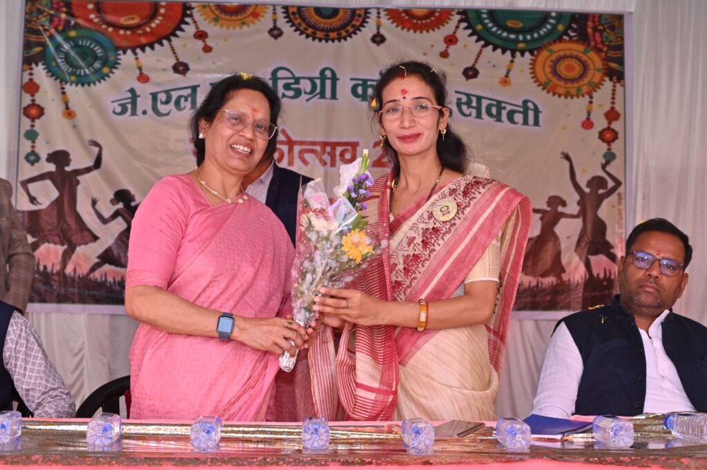 जे.एल.एन. डिग्री कालेज सक्ती में वार्षिकोत्सव समारोह अभ्युदय 2026 सम्पन्न, यूनिवर्सिटी की मेरिट सूची में स्थान बनाने वाले विद्यार्थियों को किया गया सम्मानित, प्राचार्य डॉक्टर शालू पाहवा ने कहा- शिक्षा के साथ-साथ सांस्कृतिक कार्यक्रमों से बच्चों की प्रतिभाओं को मिलता है सामने आने का अवसर, रासेयों इकाई का भी हुआ सम्मान kshititech