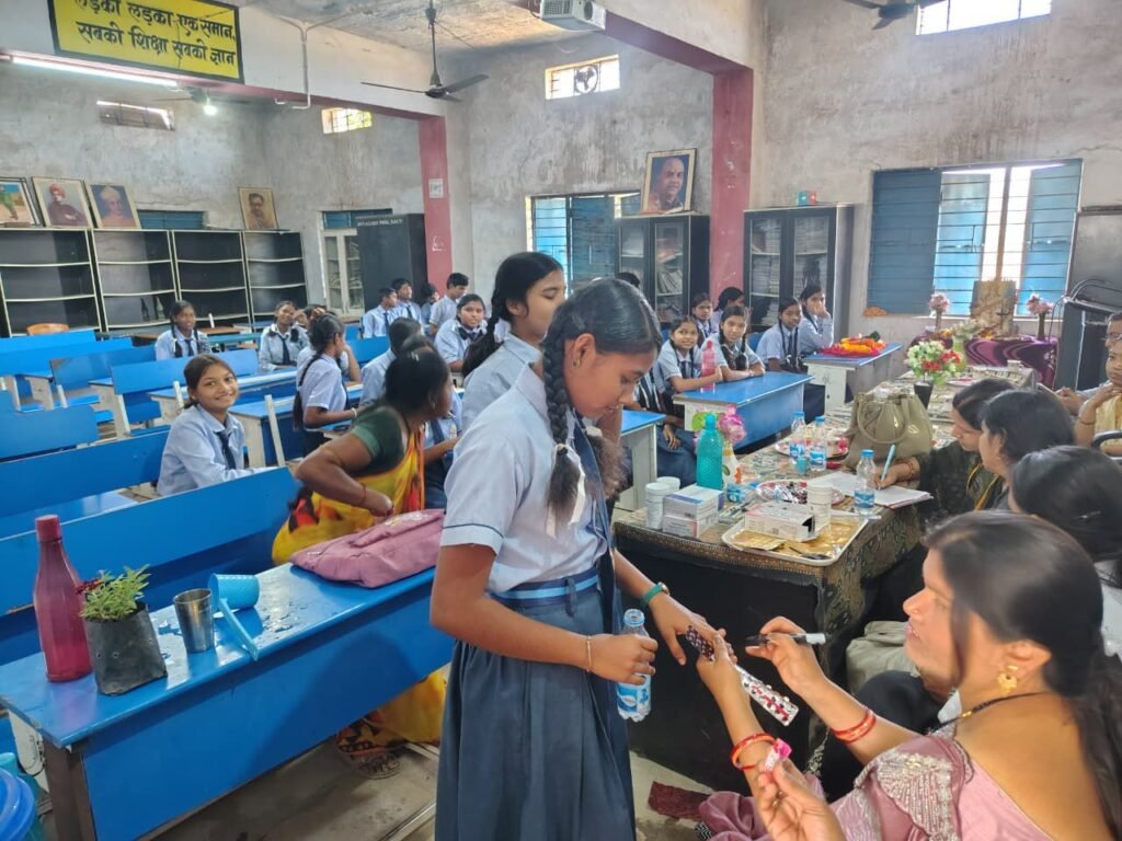 कलेक्टर ने ली साप्ताहिक समय सीमा की बैठक,जिले के सभी नागरिकों को घर-घर जाकर खिलाए फाइलेरिया (हाथीपांव) की दवा, न छूटे कोई भी पात्र व्यक्ति- कलेक्टर,विभिन्न विभागों के कार्यों की विस्तार से की गई समीक्षा, लंबित प्रकरणों का शीघ्र निराकरण करने के दिए निर्देश kshititech