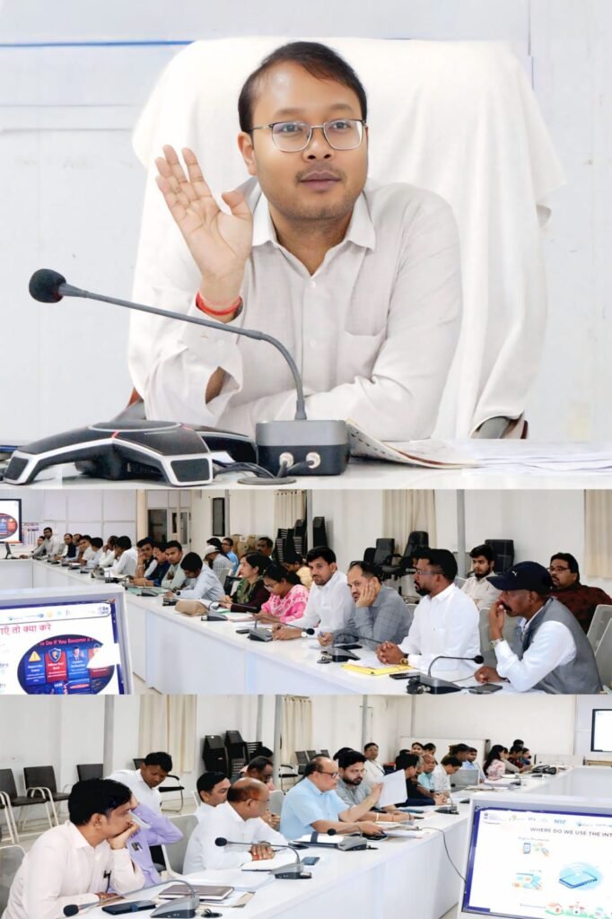 कलेक्टर ने ली साप्ताहिक समय सीमा की बैठक,जिले के सभी नागरिकों को घर-घर जाकर खिलाए फाइलेरिया (हाथीपांव) की दवा, न छूटे कोई भी पात्र व्यक्ति- कलेक्टर,विभिन्न विभागों के कार्यों की विस्तार से की गई समीक्षा, लंबित प्रकरणों का शीघ्र निराकरण करने के दिए निर्देश kshititech