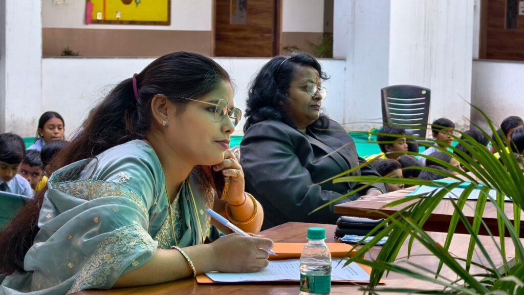 विद्यार्थियों के बीच हुई अंग्रेजी प्रतियोगिता- बाराद्वार के सीबीएसई एशियन वर्ल्ड स्कूल ने करी पहल, विद्यालय के डायरेक्टर नीरज जिंदल ने कहा- ऐसे कंपटीशन से बच्चों में आती है निपुणता, बच्चों में दिखा आत्मविश्वास एवं प्रतिभा kshititech