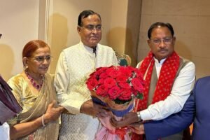 पूर्व विधानसभा अध्यक्ष गौरीशंकर अग्रवाल के निवास पर पहुंचे स्वामी कैलाशानंद गिरि जी महाराज, आशीर्वाद लेने पहुंचे मुख्यमंत्री सहित प्रदेश के दिग्गज बीजेपी नेता, गौरीशंकर जी की विवाह की 50वीं वर्षगांठ पर भी सीएम साहब ने दी बधाई पूर्व विधानसभा अध्यक्ष गौरीशंकर अग्रवाल के निवास पर पहुंचे स्वामी कैलाशानंद गिरि जी महाराज, आशीर्वाद लेने पहुंचे मुख्यमंत्री सहित प्रदेश के दिग्गज बीजेपी नेता, गौरीशंकर जी की विवाह की 50वीं वर्षगांठ पर भी सीएम साहब ने दी बधाई kshititech