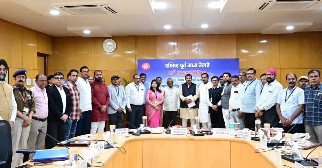 सांसद प्रतिनिधि के रूप में अमित कलानोरिया पहुंचे दक्षिण पूर्वी मध्य रेलवे सलाहकार समिति की बैठक में, संसदीय क्षेत्र के विभिन्न स्टेशनों मैं यात्री सुविधाओं से संबंधित रखी मांग, अमित ने कहा- जांजगीर-चांपा लोकसभा क्षेत्र के रेलवे स्टेशनों में यात्री सुविधाओं के विस्तार की दिशा में पहल की है आवश्यकता kshititech