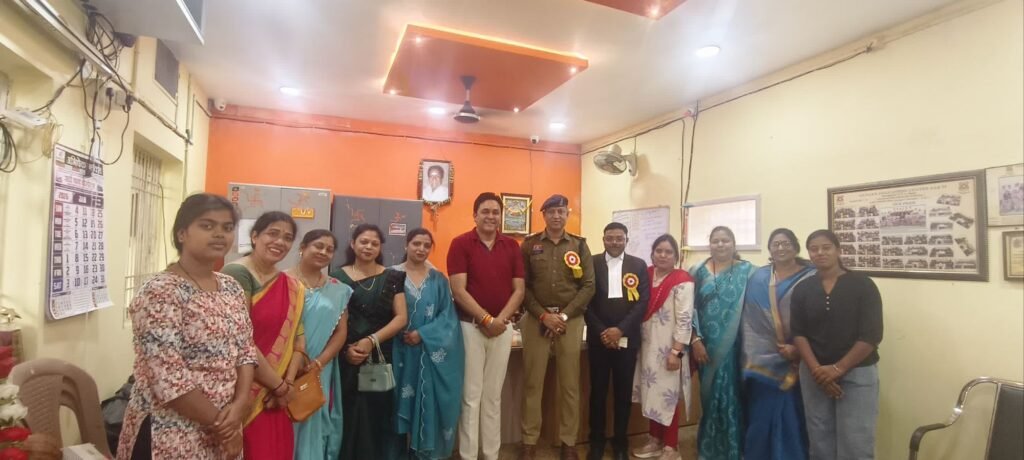 जागरूक रहो, वरना साइबर अपराधी कर देंगे आपका आर्थिक नुकसान- सक्ती पुलिस का साइबर जन-जागरूकता कार्यक्रम, एसपी, एडिशनल एसपी एवं एसडीओ पुलिस के निर्देशन में शक्ति थाना टीआई लखन पटेल रहे मौजूद kshititech