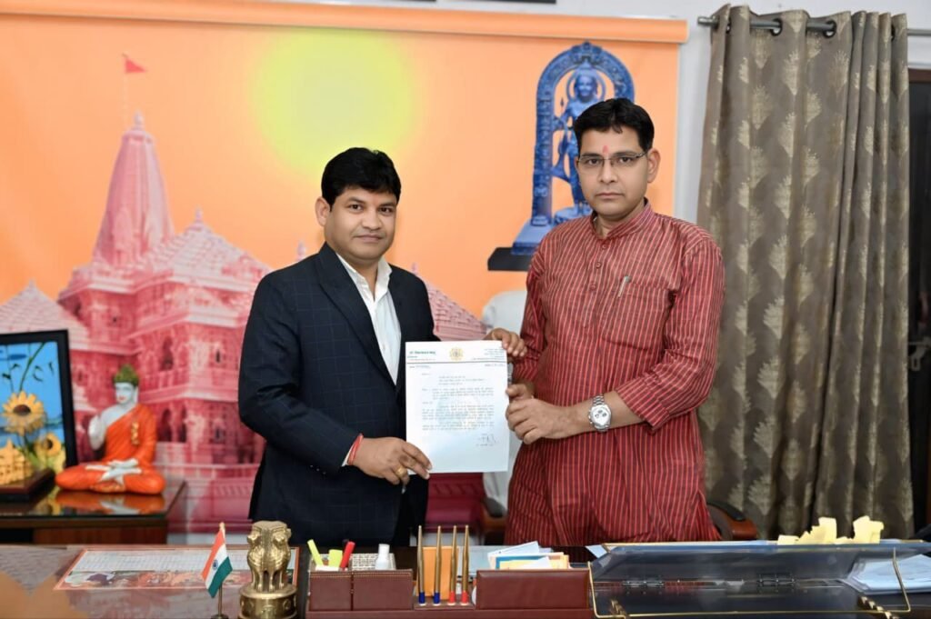 रंग लाएगी पूर्व विधायक खिलावन साहू की मेहनत- सक्ती विधानसभा क्षेत्र के विकास हेतु बजट में कई प्रस्ताव हो सकते हैं शामिल- डॉ खिलावन साहू, खिलावन जी ने CM, डिप्टी सीएम एवं मंत्री गणों से मुलाकात कर दिया था बजट संबंधी महत्वपूर्ण प्रस्ताव, शिक्षा, स्वास्थ्य, सड़क, बिजली, पानी, सब होगा चकाचक kshititech