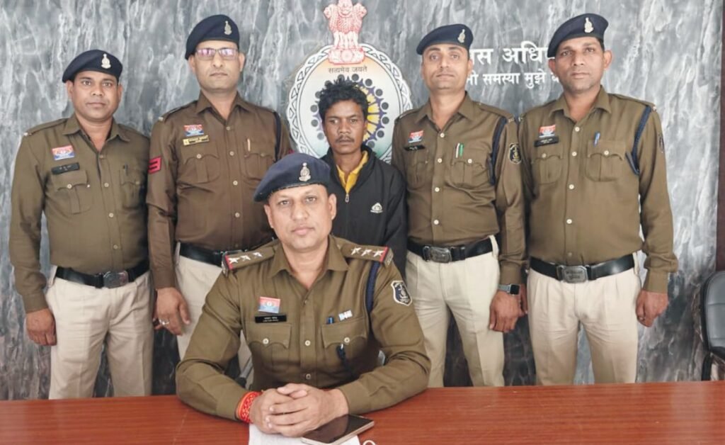 शक्ति पुलिस की बड़ी सफलता- 24 घंटे के अंदर हत्या के आरोपी को किया गया गिरफ्तार, मामला मसानिया कला गांव का, पुलिस, साइबर टीम की बड़ी मेहनत से मिली सफलता, अपराधों एवं अपराधियों पर अंकुश लगाने सक्रिय है सक्ती पुलिस kshititech