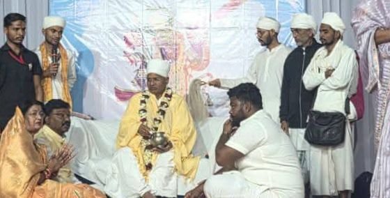 रामकुमार गीता गबेल के निवास पर हुआ परम पूज्य असंग साहेब जी का आगमन,डोंगिया सुलोनी में निकली भव्य स्वागत शोभा यात्रा, लोगों ने लिया असंग साहेब जी का आशीर्वाद, तीन दिनों तक असंग साहेब जी रहेंगे डोंगिया सुलोनी में kshititech