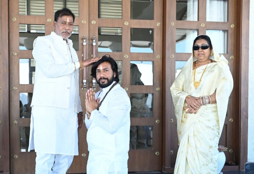 शक्ति जिले के प्रभारी मंत्री गुरु खुशवंत साहेब ने निकाली सतनाम सद्भाव पदयात्रा, मुख्यमंत्री विष्णु देव साय भी हुए शामिल, गिरोधपुरी धाम तक जाएगी पैदल यात्रा, पांच दिनों का है कार्यक्रम, 18 फरवरी को हुआ यात्रा का शुभारंभ kshititech