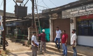 शक्ति विद्युत संभाग के 121 बकायादा रबिजली उपभोक्ताओं की कटी बिजली, विद्युत विभाग की 23 टीमों ने चलाया सघन अभियान विद्युत विभाग ने कहा- जारी रहेगी यह कारवाई शक्ति विद्युत संभाग के 121 बकायादा रबिजली उपभोक्ताओं की कटी बिजली, विद्युत विभाग की 23 टीमों ने चलाया सघन अभियान विद्युत विभाग ने कहा- जारी रहेगी यह कारवाई kshititech