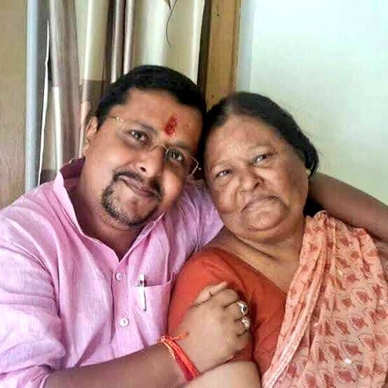 जब भावुक हुए भाजपा अध्यक्ष नितिन नवीन। नितिन ने कहा-माँ की परछाई तो नहीं है, पर माँ का एहसास आज भी उसी  तरह से है जीवंत. जो मां ने मुझे दिया. वह कोई नहीं दे सकता kshititech