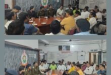 अलर्ट है शक्ति की पुलिस- होली पर्व को लेकर एडिशनल एसपी पटेल साहब एवं एसडीओ पुलिस पैंकरा मैडम ने ली महत्वपूर्ण बैठक, TI लखन पटेल ने बुलाई थी बैठक, संवेदनशील स्थानों पर तैनात रहेगी पुलिस, नगर पालिका अध्यक्ष श्यामसुंदर भी रहे मौजूद,हुड़दंगी और असामाजिक तत्व रहे सावधान, पुलिस करेगी सख्ती से कारवाई kshititech