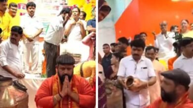 शक्ति में अवैध धर्मांतरण के शिकार 340 परिवारों की हुई घर वापसी। हिंदू कुल तिलक प्रबल प्रताप सिंह जूदेव की मौजूदगी में सामुदायिक भवन में हुआ घर वापसी का कार्यक्रम। छत्तीसगढ़ प्रांत घर वापसी प्रमुख अंजू गबेल ने कहा- अवैध धर्मांतरण पर अब कसेगा शिकंजा। शक्ति जिले में लंबे समय से चल रहा अवैध धर्मांतरण का काम शक्ति में अवैध धर्मांतरण के शिकार 340 परिवारों की हुई घर वापसी। हिंदू कुल तिलक प्रबल प्रताप सिंह जूदेव की मौजूदगी में सामुदायिक भवन में हुआ घर वापसी का कार्यक्रम। छत्तीसगढ़ प्रांत घर वापसी प्रमुख अंजू गबेल ने कहा- अवैध धर्मांतरण पर अब कसेगा शिकंजा। शक्ति जिले में लंबे समय से चल रहा अवैध धर्मांतरण का काम kshititech