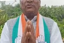 जिला किसान कांग्रेस के अध्यक्ष साधेश्वर गबेल ने कहा-हसदेव बांगो बांध के स्वप्नदृष्टवा थे जननायक बिसाहू दास महंत जी। जन्म जयंती की पूर्व संध्या पर साधेश्वर ने किया उन्हें स्मरण. साधेश्वर ने कहा-बिसाहू दास जी के स्वप्न को उनके बेटे डॉक्टर चरण दास महंत ने किया चरितार्थ। हरदेव मांगों की नहरे आज क्षेत्र के किसानों के लिए बन गई है वरदान kshititech