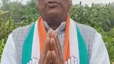 जिला किसान कांग्रेस के अध्यक्ष साधेश्वर गबेल ने कहा-हसदेव बांगो बांध के स्वप्नदृष्टवा थे जननायक बिसाहू दास महंत जी। जन्म जयंती की पूर्व संध्या पर साधेश्वर ने किया उन्हें स्मरण. साधेश्वर ने कहा-बिसाहू दास जी के स्वप्न को उनके बेटे डॉक्टर चरण दास महंत ने किया चरितार्थ। हरदेव मांगों की नहरे आज क्षेत्र के किसानों के लिए बन गई है वरदान kshititech