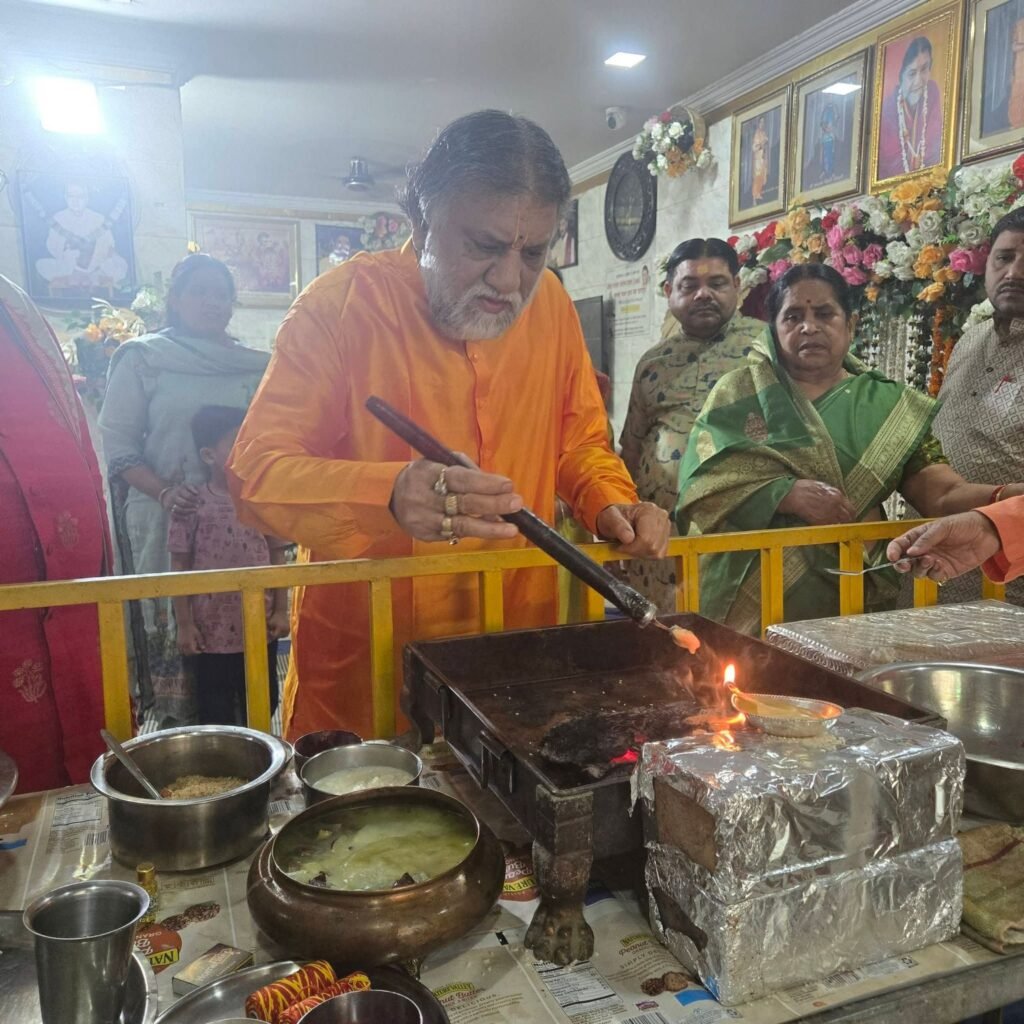 बाराद्वार शहर में 30वें वार्षिक श्याम महोत्सव का हुआ ऐतिहासिक आयोजन, भागवत मर्मज्ञ परम पूज्य गोस्वामी गोविंद बाबा के सानिध्य में देश के विभिन्न स्थानों से पहुंचे श्याम प्रेमी, निशान यात्रा के साथ ही भजन उत्सव का भी हुआ कार्यक्रम, श्याम प्रेमियों ने लगाई 121 सवामनी kshititech