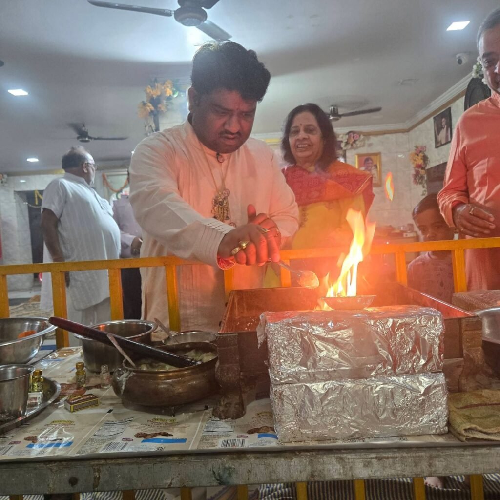 बाराद्वार शहर में 30वें वार्षिक श्याम महोत्सव का हुआ ऐतिहासिक आयोजन, भागवत मर्मज्ञ परम पूज्य गोस्वामी गोविंद बाबा के सानिध्य में देश के विभिन्न स्थानों से पहुंचे श्याम प्रेमी, निशान यात्रा के साथ ही भजन उत्सव का भी हुआ कार्यक्रम, श्याम प्रेमियों ने लगाई 121 सवामनी kshititech