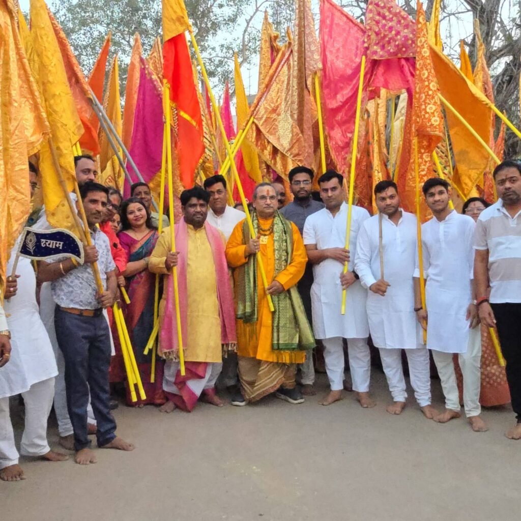 बाराद्वार शहर में 30वें वार्षिक श्याम महोत्सव का हुआ ऐतिहासिक आयोजन, भागवत मर्मज्ञ परम पूज्य गोस्वामी गोविंद बाबा के सानिध्य में देश के विभिन्न स्थानों से पहुंचे श्याम प्रेमी, निशान यात्रा के साथ ही भजन उत्सव का भी हुआ कार्यक्रम, श्याम प्रेमियों ने लगाई 121 सवामनी kshititech