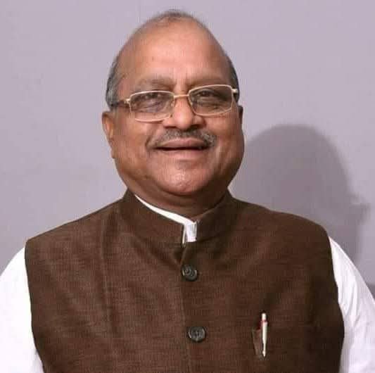 गिरधर भैया को मिली बड़ी जिम्मेदारी-प्रदेश भाजपा की कार्यसमिति के सदस्य बनाए गए खरसिया के वरिष्ठ नेता गिरधर गुप्ता. पार्टी कार्यकर्ताओं ने दी बधाई. गिरधर ने कहा- पूरी निष्ठा के साथ करूंगा जिम्मेदारी का निर्वहन kshititech