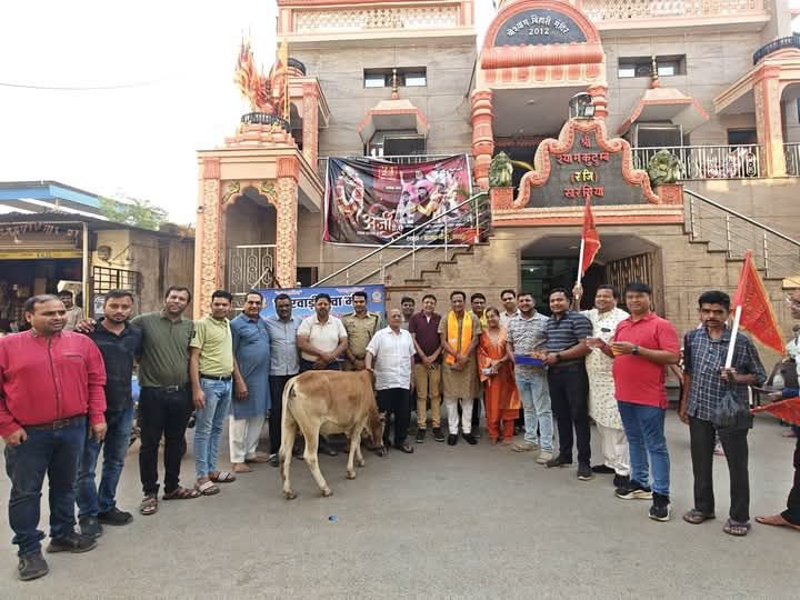 जल सेवा-मारवाड़ी युवा मंच खरसिया की चलित शीतल जल सेवा का 24 मार्च को मंच के संरक्षक गिरधर गुप्ता की उपस्थिति में हुआ शुभारंभ। श्री श्याम मंदिर परिसर में आयोजित था कार्यक्रम. मंच की खरसिया शाखा ने पेयजल सेवा को लेकर राष्ट्रीय स्तर पर बनाई है अपनी पहचान kshititech