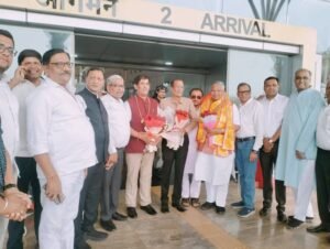 इस बार पूरे 5 सालों तक अध्यक्ष बने रहेंगे गोपाल शरण गर्ग.अखिल भारतीय अग्रवाल सम्मेलन के तीसरी बार निर्विरोध राष्ट्रीय अध्यक्ष चुने गए गोपाल शरण गर्ग. अध्यक्ष बनते साथ राज्यों का दौरा किया शुरू. छत्तीसगढ़- उड़ीसा के दौरे पर पहुंचे गर्ग जी. राष्ट्रीय अध्यक्ष ने कहा-महाराजा अग्रसेन की जीवनी को पाठ्यक्रम मैं किया जाए शामिल इस बार पूरे 5 सालों तक अध्यक्ष बने रहेंगे गोपाल शरण गर्ग.अखिल भारतीय अग्रवाल सम्मेलन के तीसरी बार निर्विरोध राष्ट्रीय अध्यक्ष चुने गए गोपाल शरण गर्ग. अध्यक्ष बनते साथ राज्यों का दौरा किया शुरू. छत्तीसगढ़- उड़ीसा के दौरे पर पहुंचे गर्ग जी. राष्ट्रीय अध्यक्ष ने कहा-महाराजा अग्रसेन की जीवनी को पाठ्यक्रम मैं किया जाए शामिल kshititech