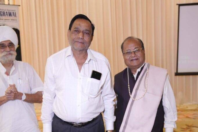 रुपए की पाठशाला- आज की बचत.कल की सुरक्षा।20 मार्च को अग्रवाल इंश्योरेंस कंसल्टेंसी के राहुल अग्रवाल ने करी अनुकरणीय पहल। बिलासपुर के लाफिंग क्लब के सदस्यों के साथ किया कार्यक्रम। एवं सम्मान समारोह kshititech