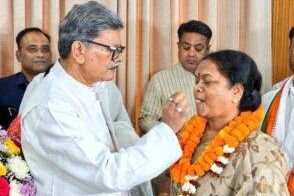 छत्तीसगढ़ में कांग्रेस की फूलों देवी नेताम निर्विरोध निर्वाचित हुई राज्यसभा सांसद, नेता प्रतिपक्ष महंत जी ने दी बधाई, महंत जी ने विधानसभा अध्यक्ष डॉ रमन सिंह का भी स्पीकर हाउस पहुंचकर जाना&nbsp; स्वास्थ्य हाल-चाल kshititech