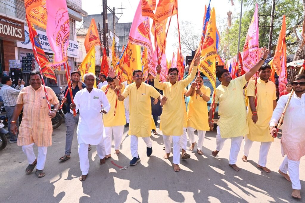 सक्ति का ऐतिहासिक श्याम महोत्सव- शक्ति शहर में निकली श्याम महोत्सव पर निशान यात्रा, श्री राधा कृष्ण मंदिर में हुआ फागुन श्याम ग्यारस पर भजन संध्या, निशान यात्रा का हुआ जगह-जगह स्वागत, भजन उत्सव कार्यक्रम में उमड़ी श्याम प्रेमियों की भीड़ kshititech