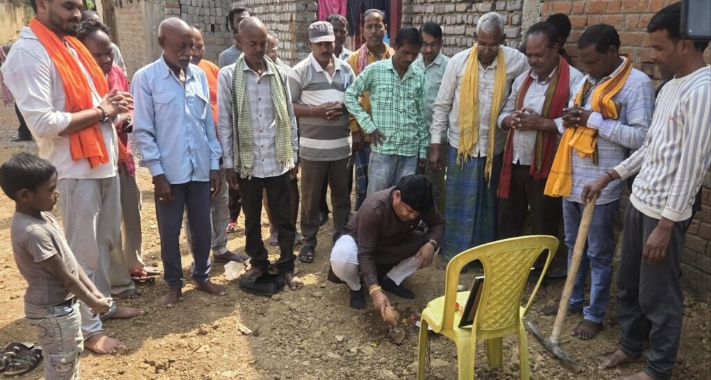 सक्रिय है हमारे पूर्व विधायक खिलावन भैया- खिलावन साहू के प्रयासों से नगरदा में मिली लाखों रुपए की सीसी रोड निर्माण की स्वीकृति, खिलावन ने किया सीसी रोड निर्माण का भूमि पूजन, ग्रामीणों ने किया डॉक्टर खिलावन साहू का धन्यवाद सक्रिय है हमारे पूर्व विधायक खिलावन भैया- खिलावन साहू के प्रयासों से नगरदा में मिली लाखों रुपए की सीसी रोड निर्माण की स्वीकृति, खिलावन ने किया सीसी रोड निर्माण का भूमि पूजन, ग्रामीणों ने किया डॉक्टर खिलावन साहू का धन्यवाद kshititech