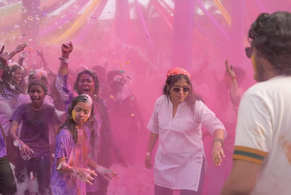 होली का अद्भुत आनंद- रंग दे शक्ति,होली महोत्सव 1 मार्च को धूमधाम से संपन्न, 5 घंटे तक झूमता रहा शहर, शहर के शुभम ग्रीन्स में आयोजित था कार्यक्रम, नगर पालिका अध्यक्ष श्यामसुंदर, समाज सेविका रीना सहित दिग्गज हस्तियों ने की शिरकत, प्रांजल राजपूतानी सहित पूरे आयोजन टीम की हुई जबरदस्त प्रशंशा होली का अद्भुत आनंद- रंग दे शक्ति,होली महोत्सव 1 मार्च को धूमधाम से संपन्न, 5 घंटे तक झूमता रहा शहर, शहर के शुभम ग्रीन्स में आयोजित था कार्यक्रम, नगर पालिका अध्यक्ष श्यामसुंदर, समाज सेविका रीना सहित दिग्गज हस्तियों ने की शिरकत, प्रांजल राजपूतानी सहित पूरे आयोजन टीम की हुई जबरदस्त प्रशंशा kshititech