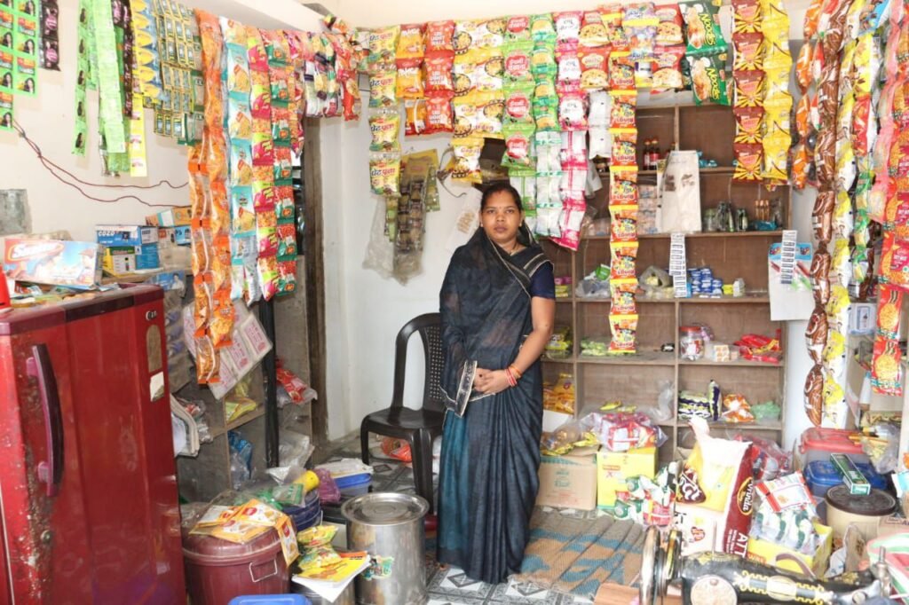 शक्ति जिले में अवैध रेत परिवहन पर माइनिंग विभाग की बड़ी कार्रवाई, वाहनों को किया जप्त, कलेक्टर के निर्देशन में होगी हसौद मामले की जांच, ग्राम पंचायतो को बाल विवाह मुक्त करने दावा आपत्ती जारी, महतारी वंदन से आराधना को मिला बड़ा सहारा, पीएम आवास से गणेशी बाई को मिली पक्की छत kshititech