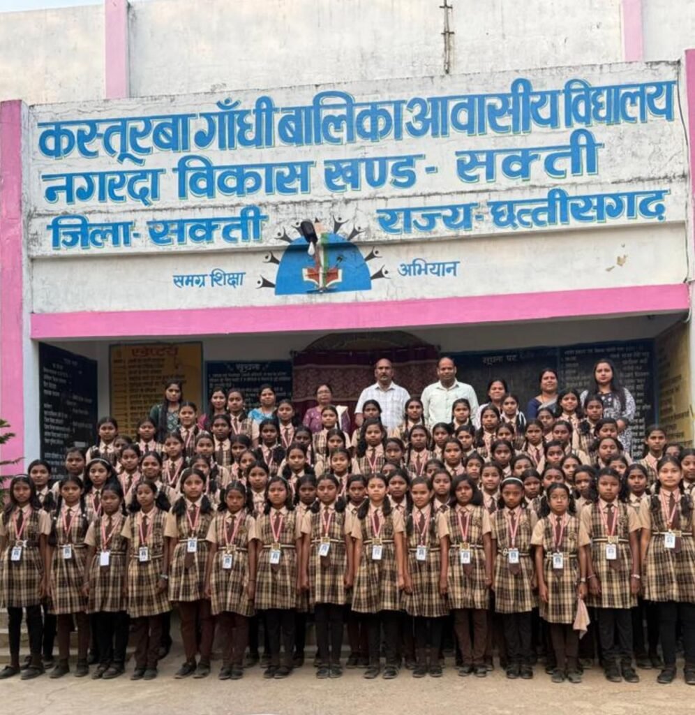 शिक्षा विभाग के संयुक्त संचालक आदित्य ने किया शक्ति जिले में एजुकेशन डिपार्टमेंट के दफ्तरों एवं छात्रावासों का निरीक्षण,शिक्षा अधिकारियों को दिए निर्देश, शक्ति जिले में शिक्षा की व्यवस्था से संतुष्ट नजर आए आदित्य साहब kshititech