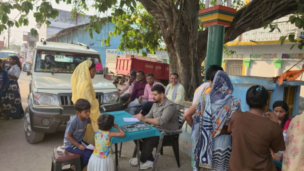 व्हीएलसीटीपीपी की चलित स्वास्थ्य इकाई से 7 हजार ग्रामीणों को मिलेगा लाभ. सामाजिक उत्तरदायित्व का बखूबी निर्वहन कर रहा वेदांता पावर लिमिटेड. प्रबंधन ने कहा- समय-समय पर आयोजित हो रहे स्वास्थ्य जागरूकता कार्यक्रम kshititech