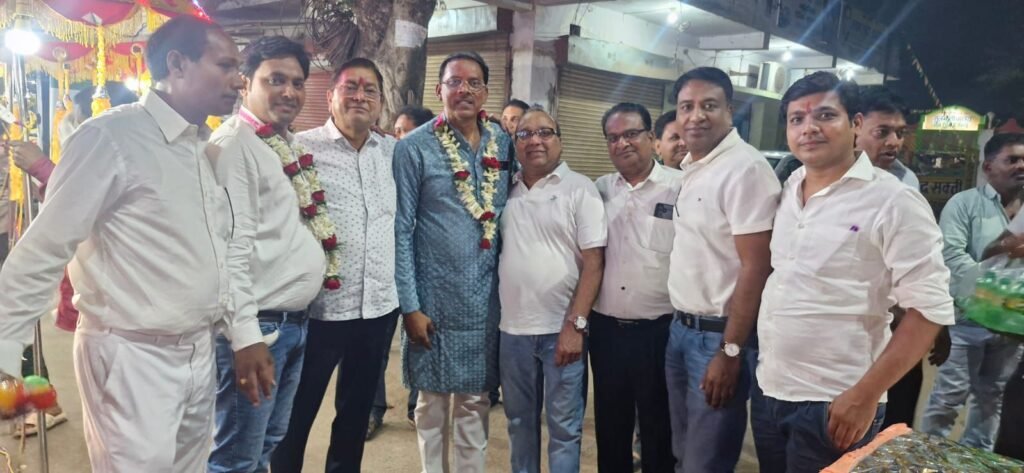 शक्ति में भाईचारे की मिशाल-15 मार्च को साहू समाज की निकली भक्त माता कर्मा जयंती की शोभायात्रा का स्वागत किया अग्रवाल सभा शक्ति ने. अध्यक्ष श्यामसुंदर अग्रवाल के नेतृत्व में हुआ जोरदार स्वागत kshititech